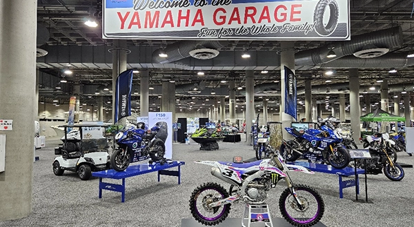ShowDivision_Slider3 Yamaha Garage industry show display