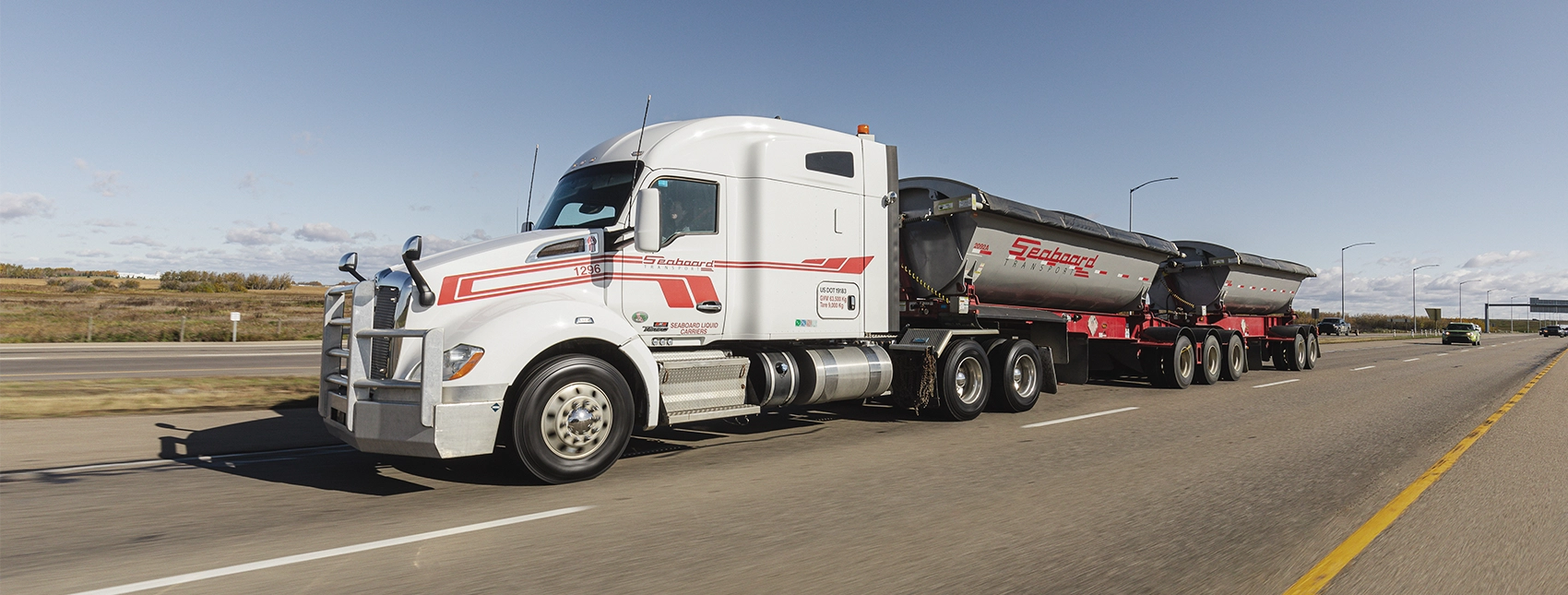 Seaboard Transport Group dry bulk quad axle pneumatic trailer